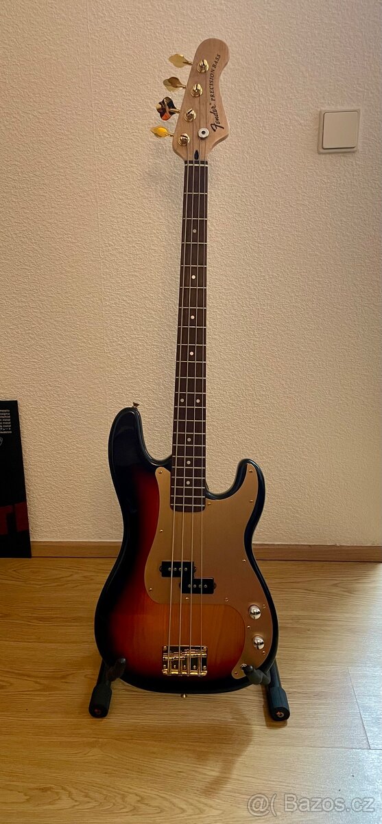 Baskytara Fender Precision Bass Elvis