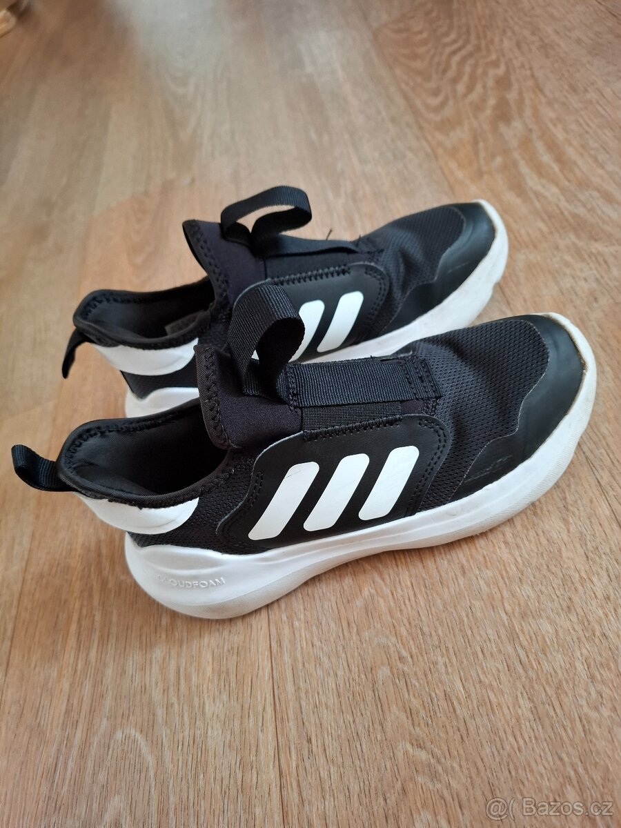 Nazouvací tenisky Adidas vel.33