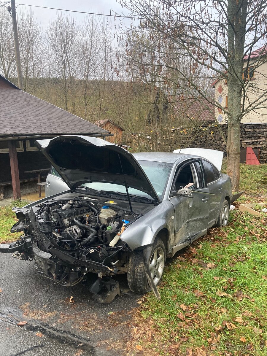 Prodám levně díly na VW Passat B5.5