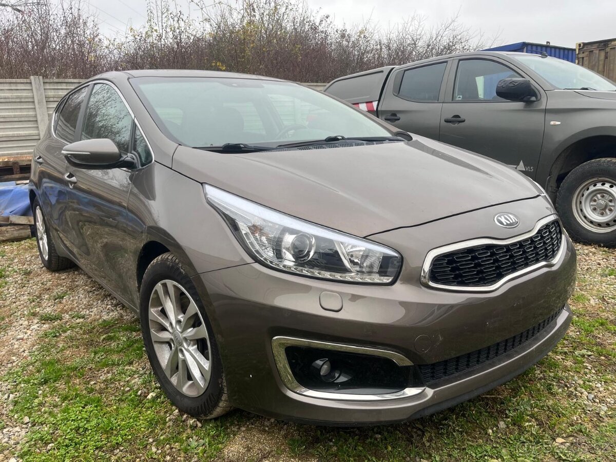 Kia Ceed 2015 Platinum, 99 kW, 66 300 km, POJAZDNE