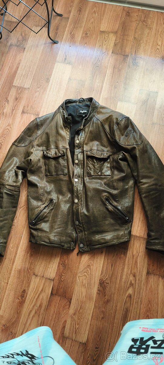 Kožená bunda Tigha