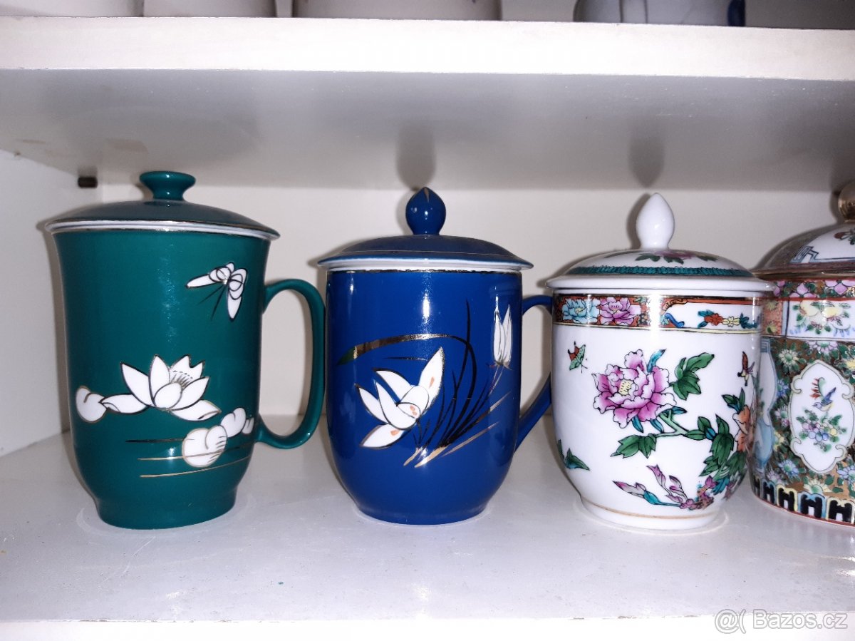 Hrníček s pokličkou