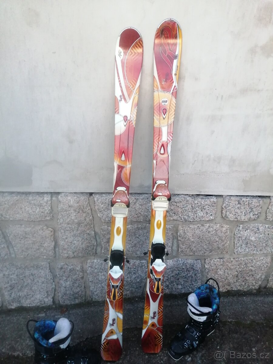 lyže 153  + lyžáky 40