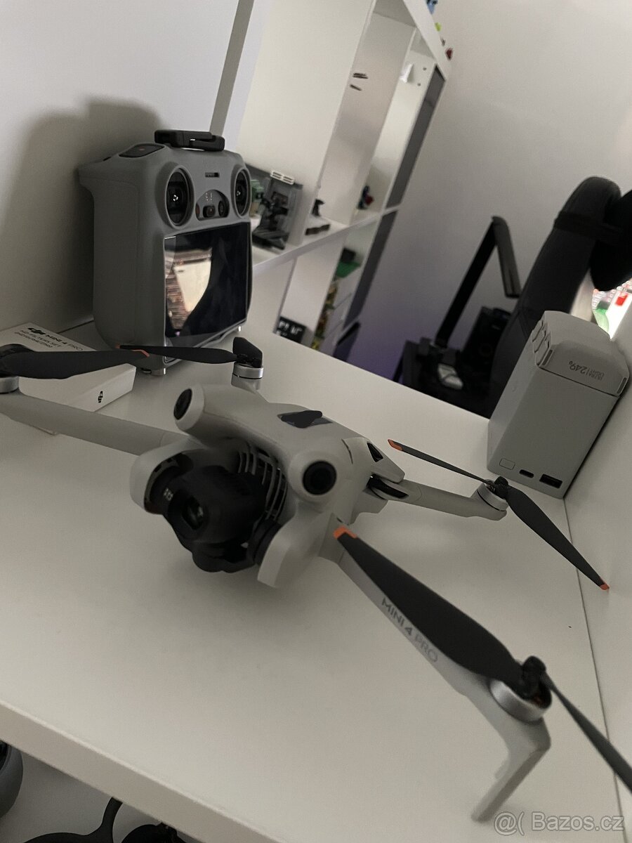 DJI Mini 4 Pro Fly More Combo - prodloužená záruka
