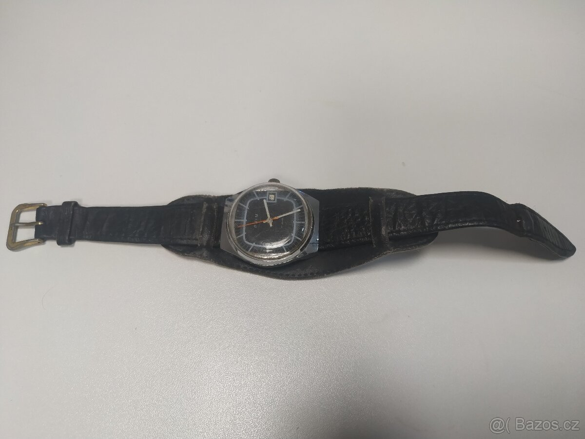 Náramkové hodinky PRIM Televize černé