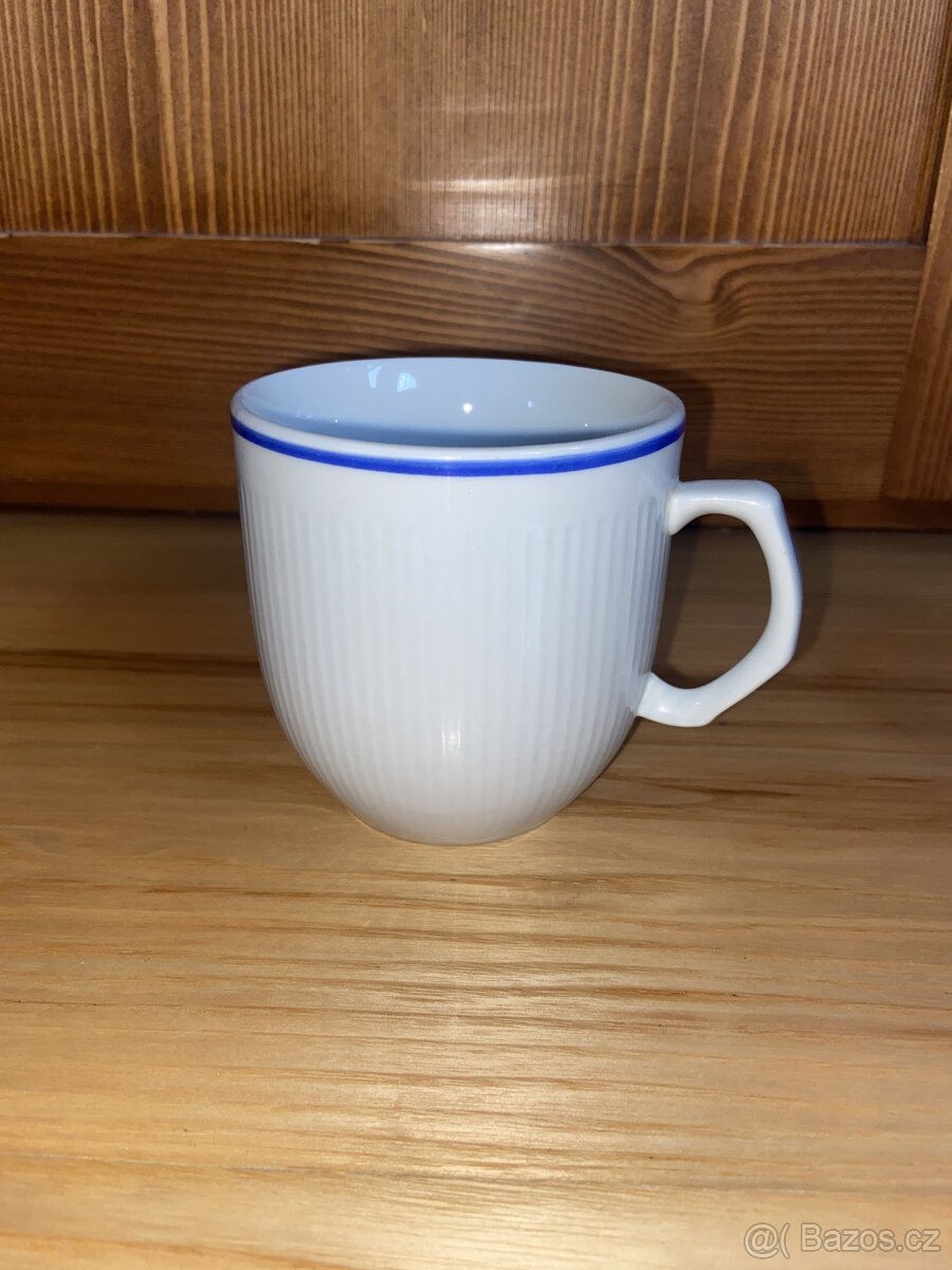 Retro hrnek nemocniční