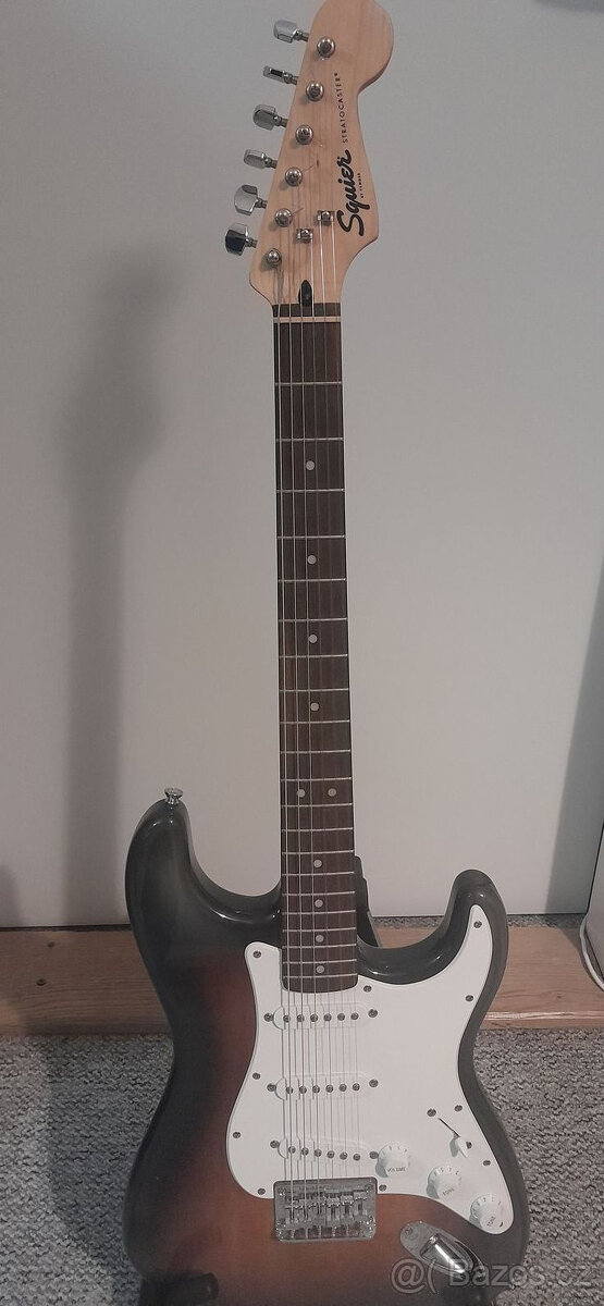 Squier by Fender Stratocaster