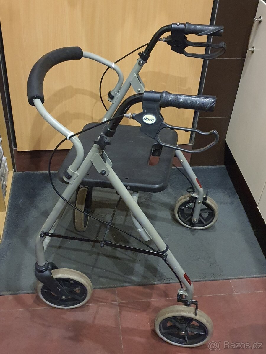 ODLEHČENÉ PROFI ALU chodítko ZÁDOVÁ opěra