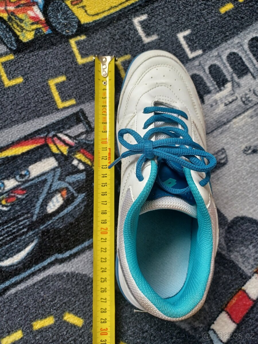 Tenisové boty ve.39