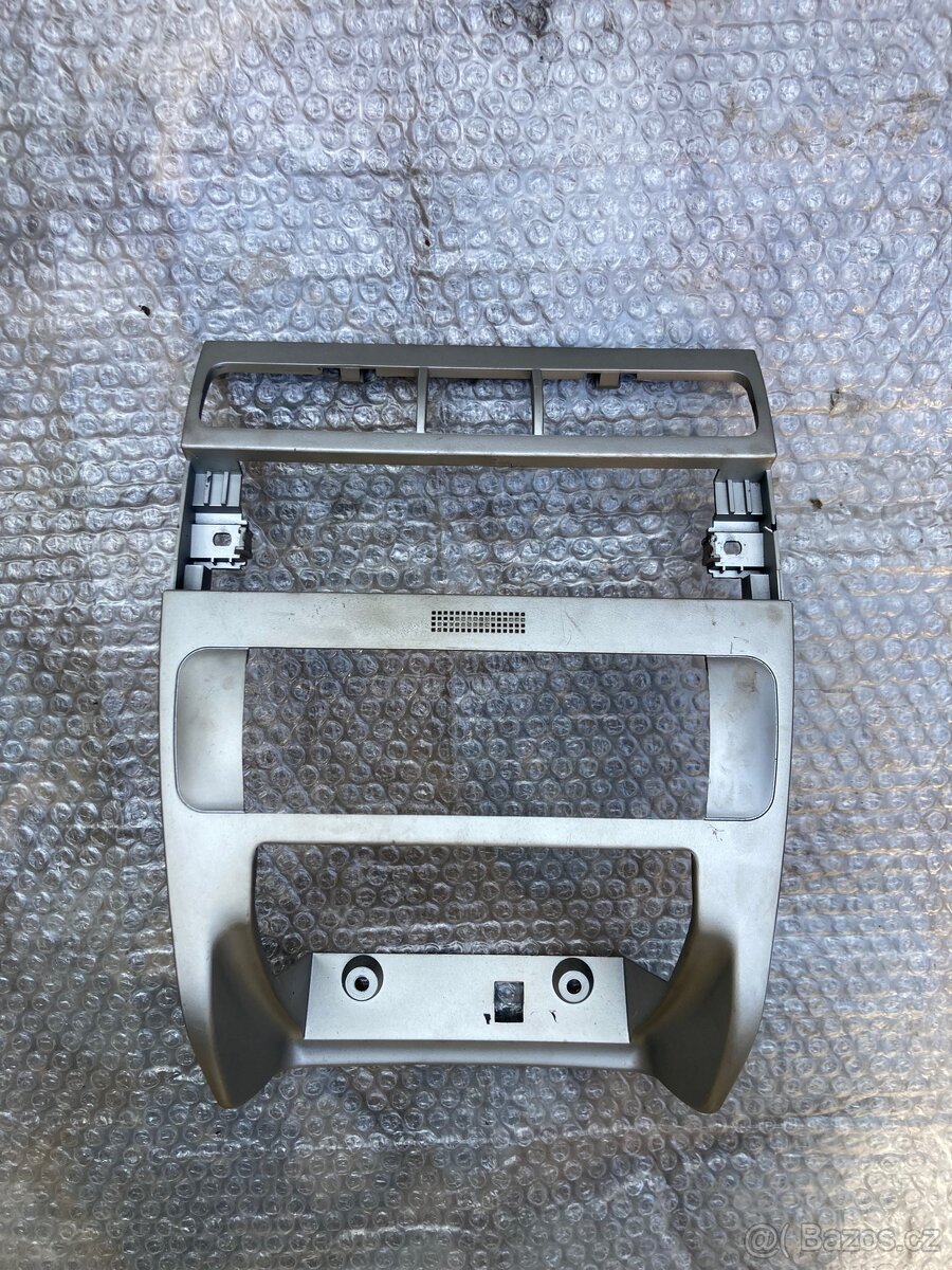 Stříbrné rámečky Seat Leon/Toledo