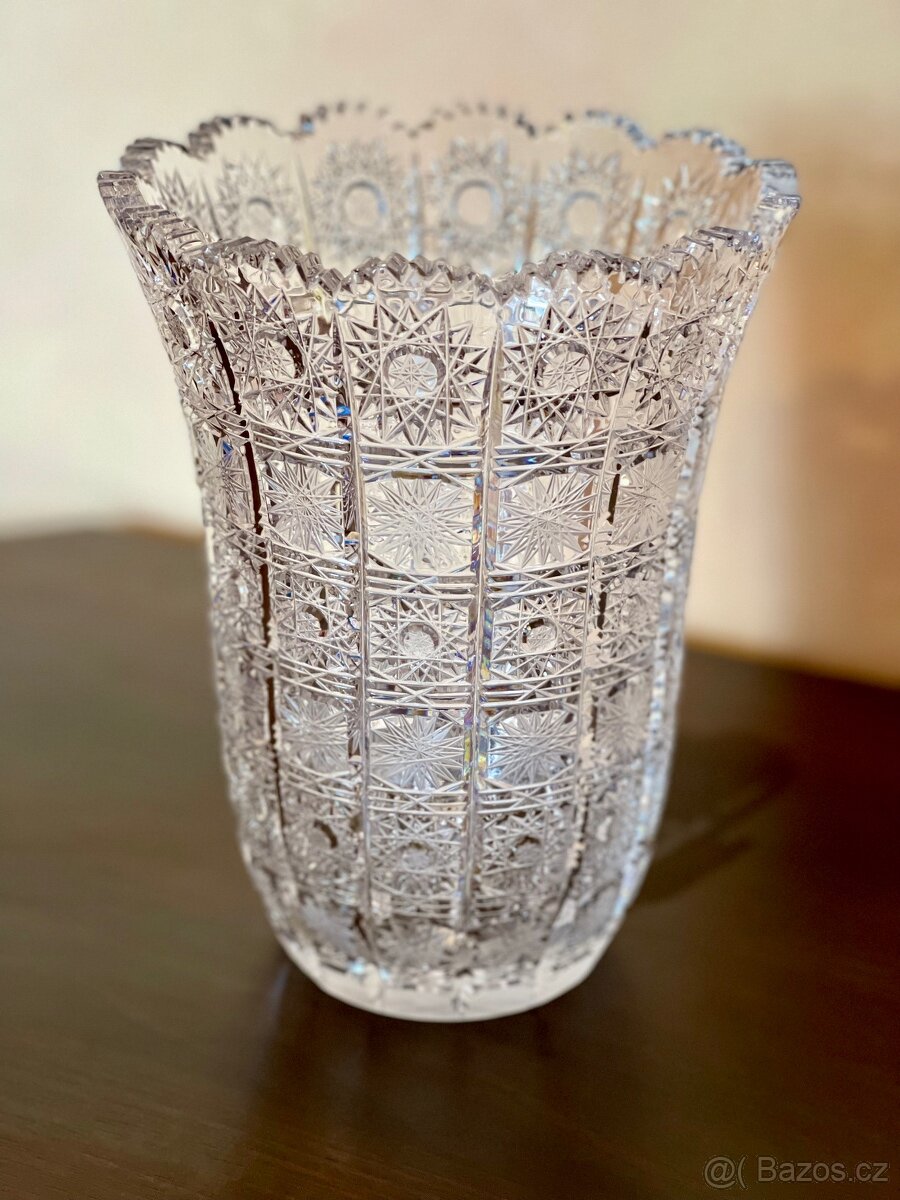 Broušená váza - Bohemia crystal