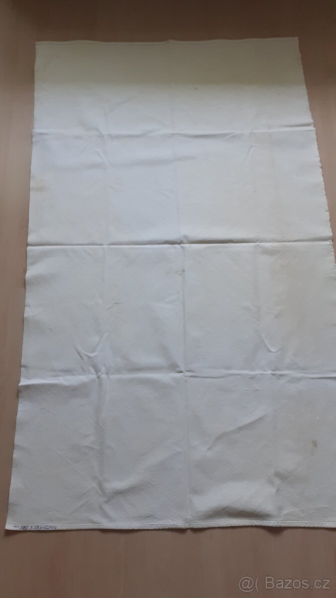 Malířské, obrazové plátno, lněné 695g/m2