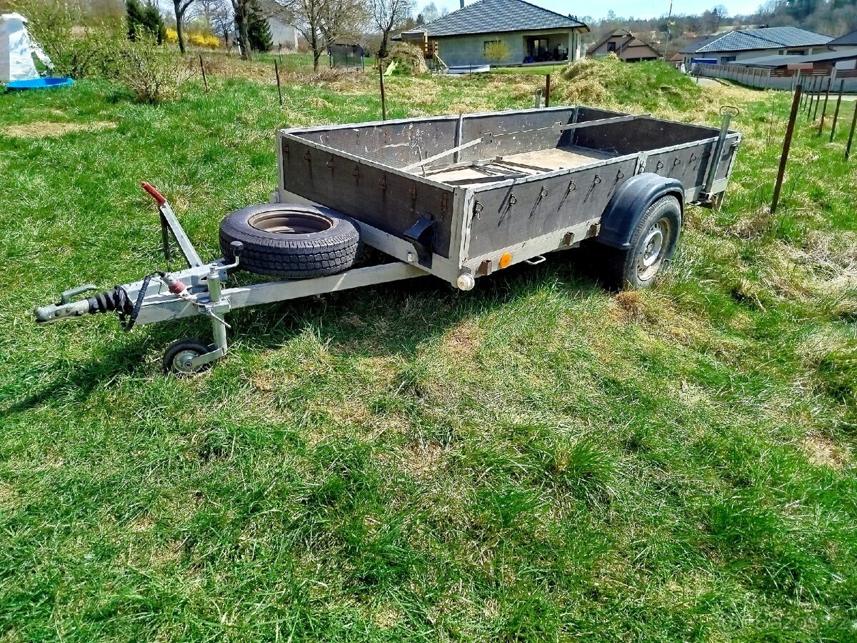 Přívěsný vozík 1200kg brzděný 1,4x3m