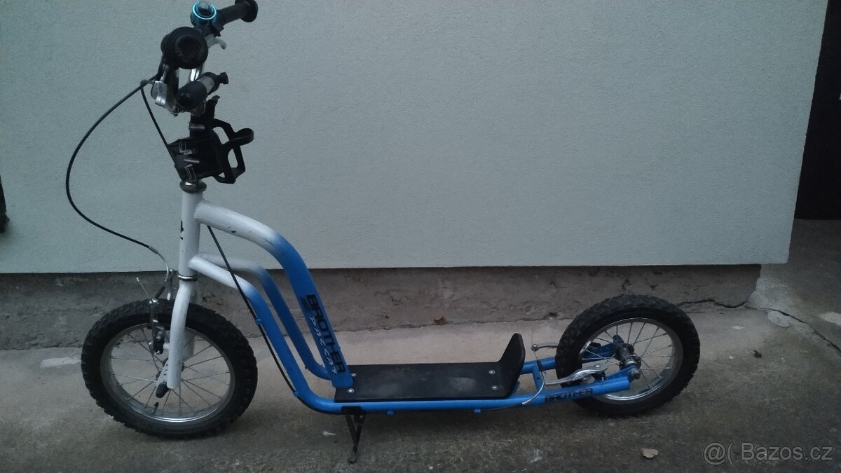 Koloběžka s nafukovacími koly Brother Passat