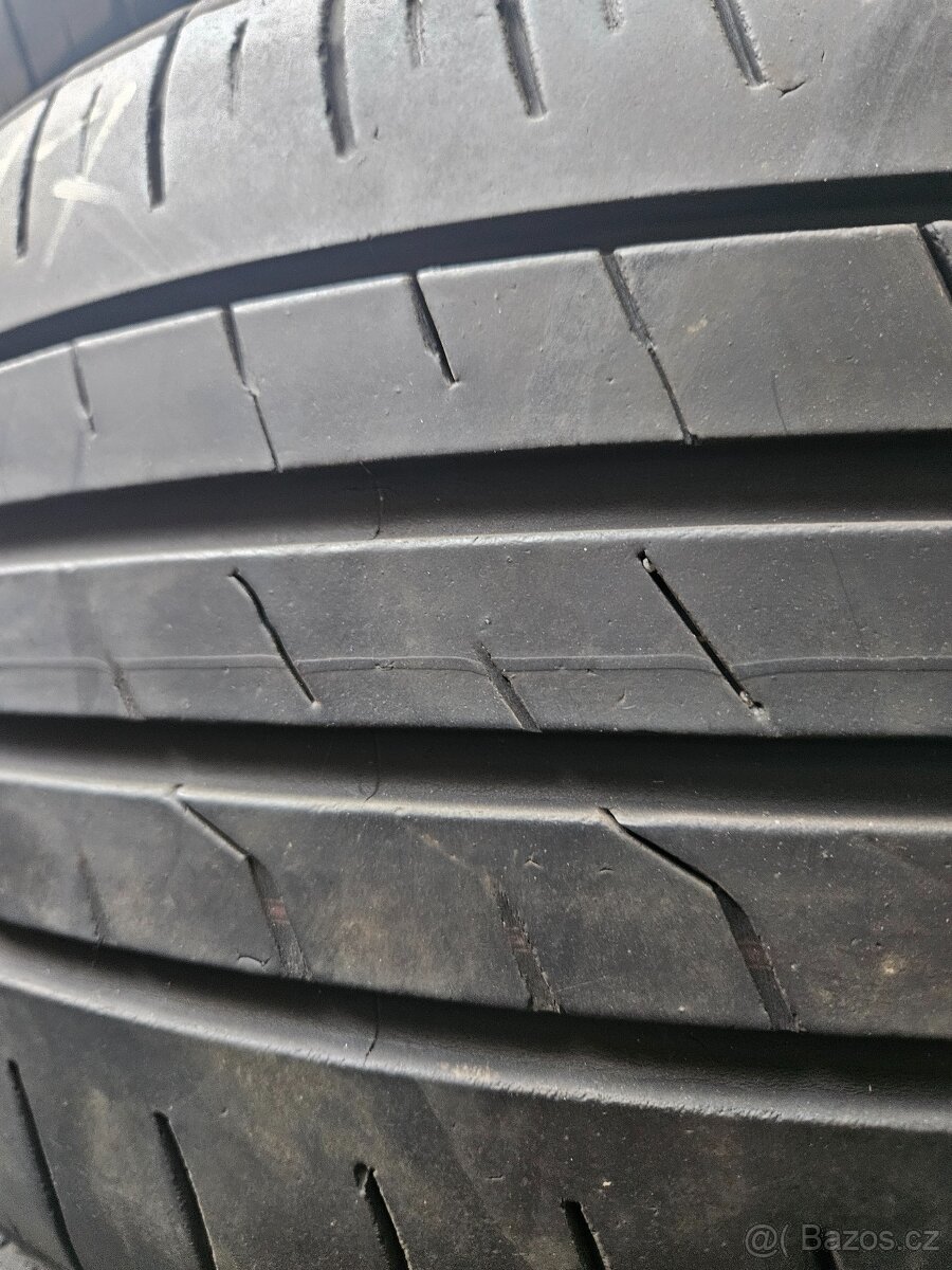 215/50R17 95V XL N'Fera NEXEN