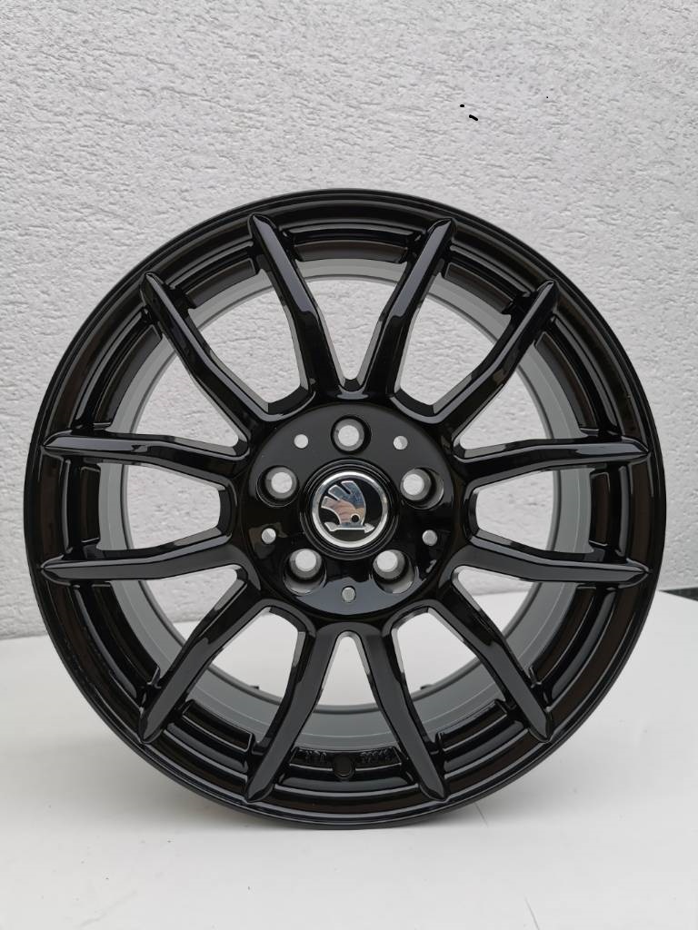Škoda, Vw alu kola 7,5x18 5x112 ET45 IT Wheels