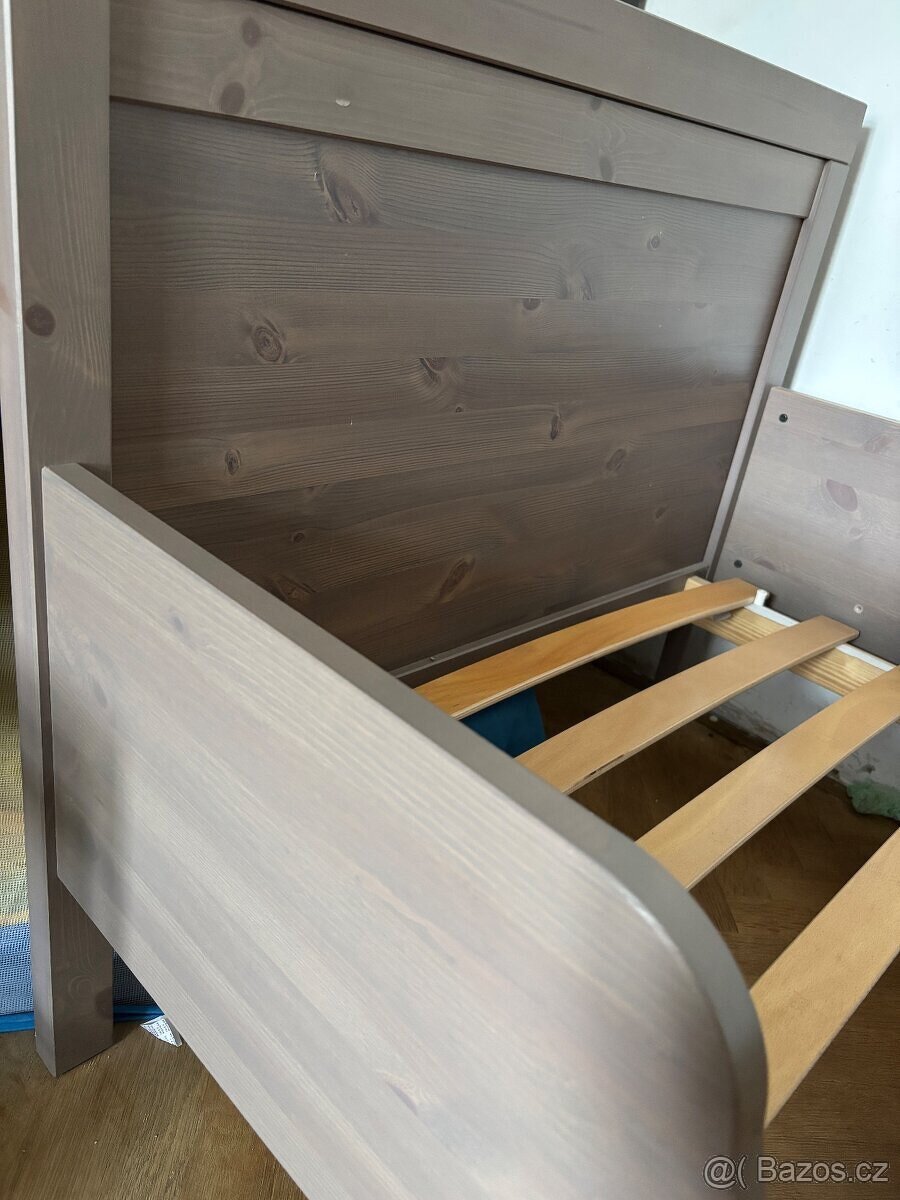 Dětská rostoucí postel Ikea