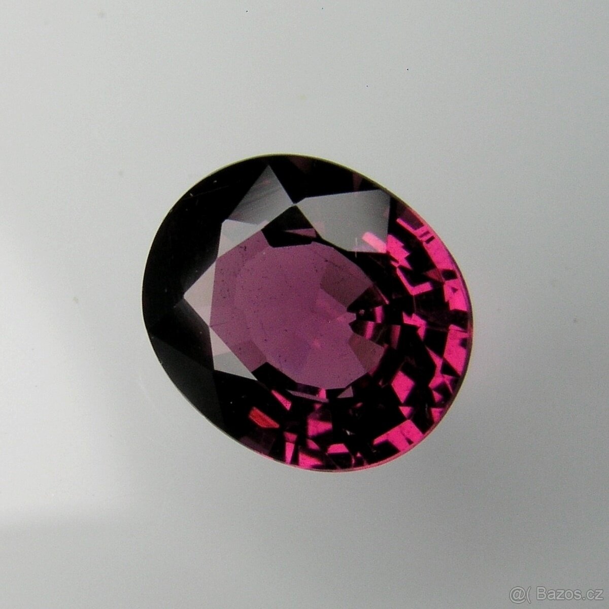 Granát-Rhodolit- obál kombi. - 1,32 ct.