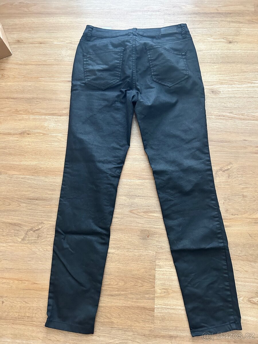 Černé džíny - Vero Moda 31/32