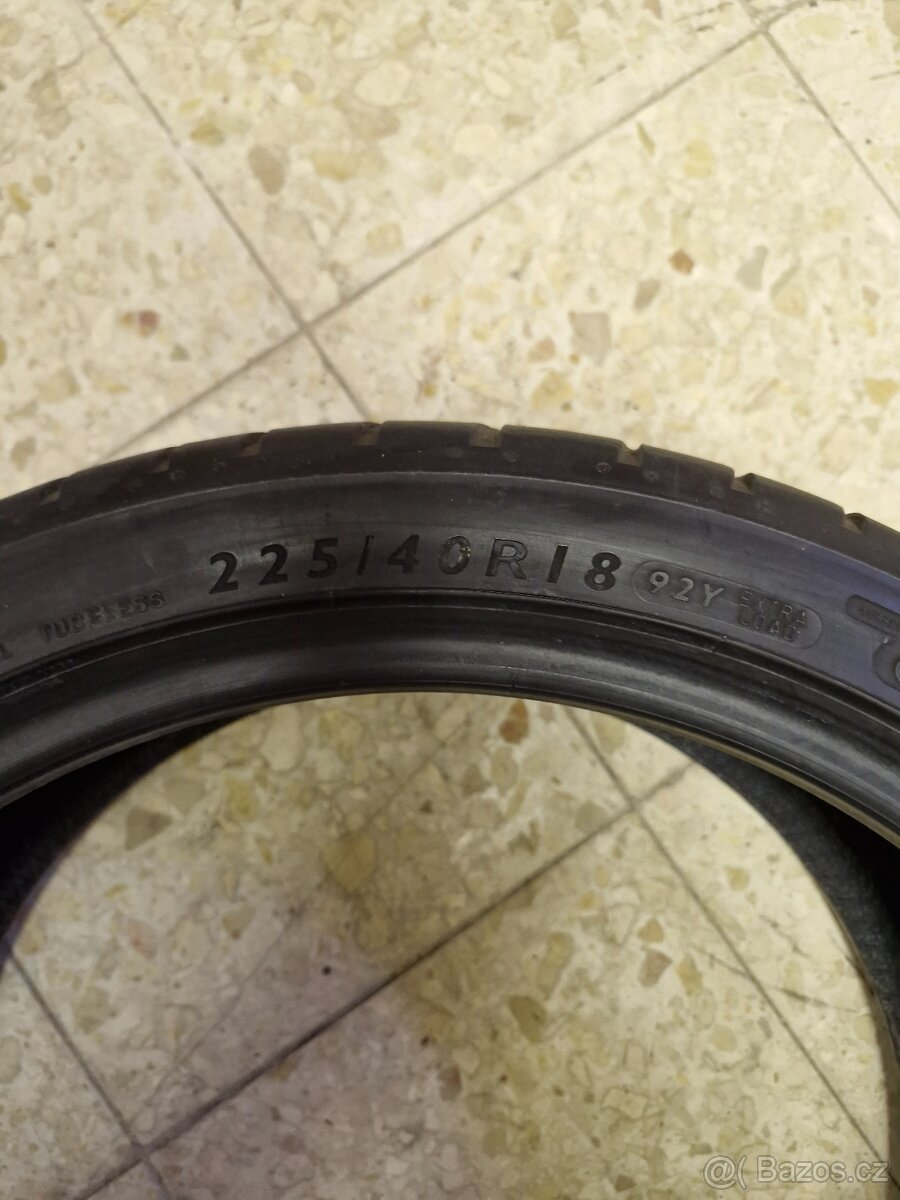 255/40/18
