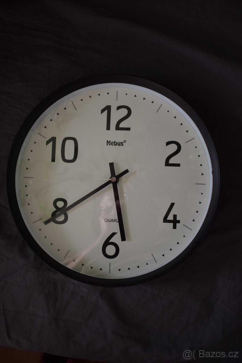 Nástěnné hodiny Mebus, černé, průměr 29cm