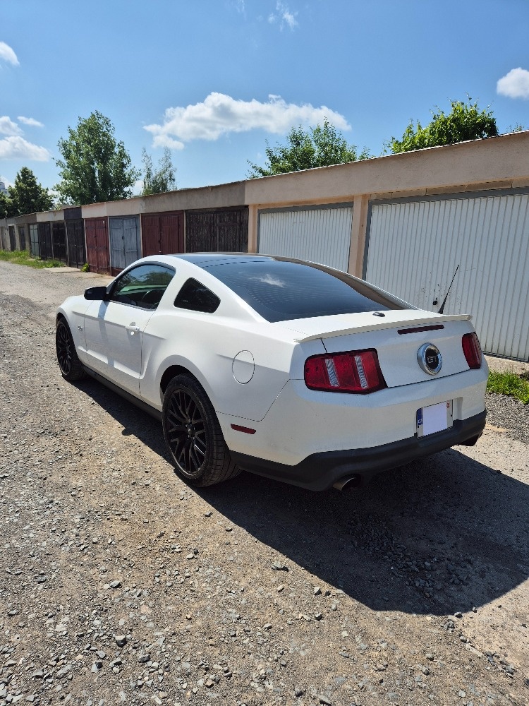 ford mustang GT 5.0