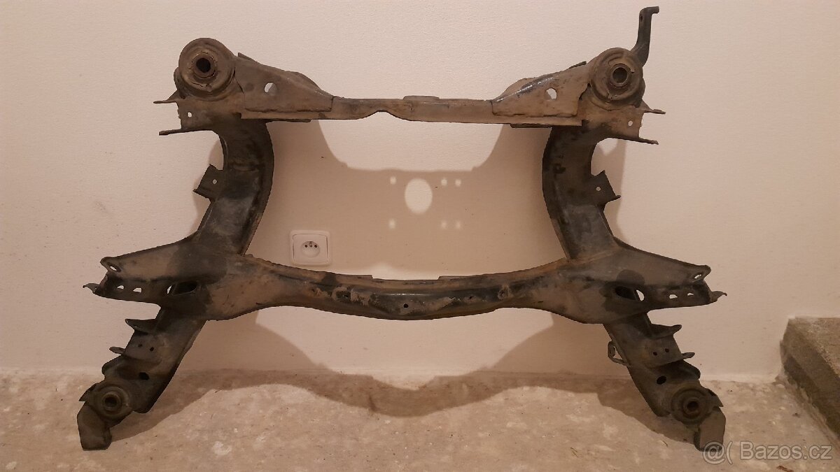 Nissan 200sx S13 zadní nápravnice + ramena