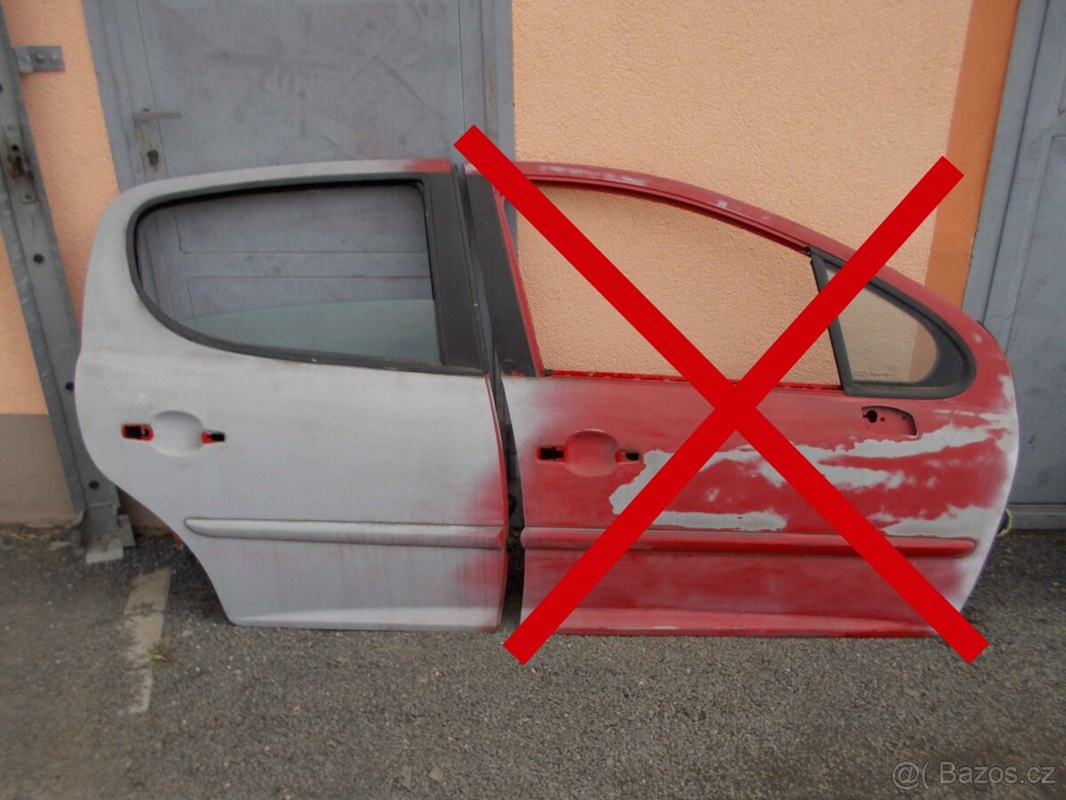 Pravé zadní dveře Peugeot 207 HB