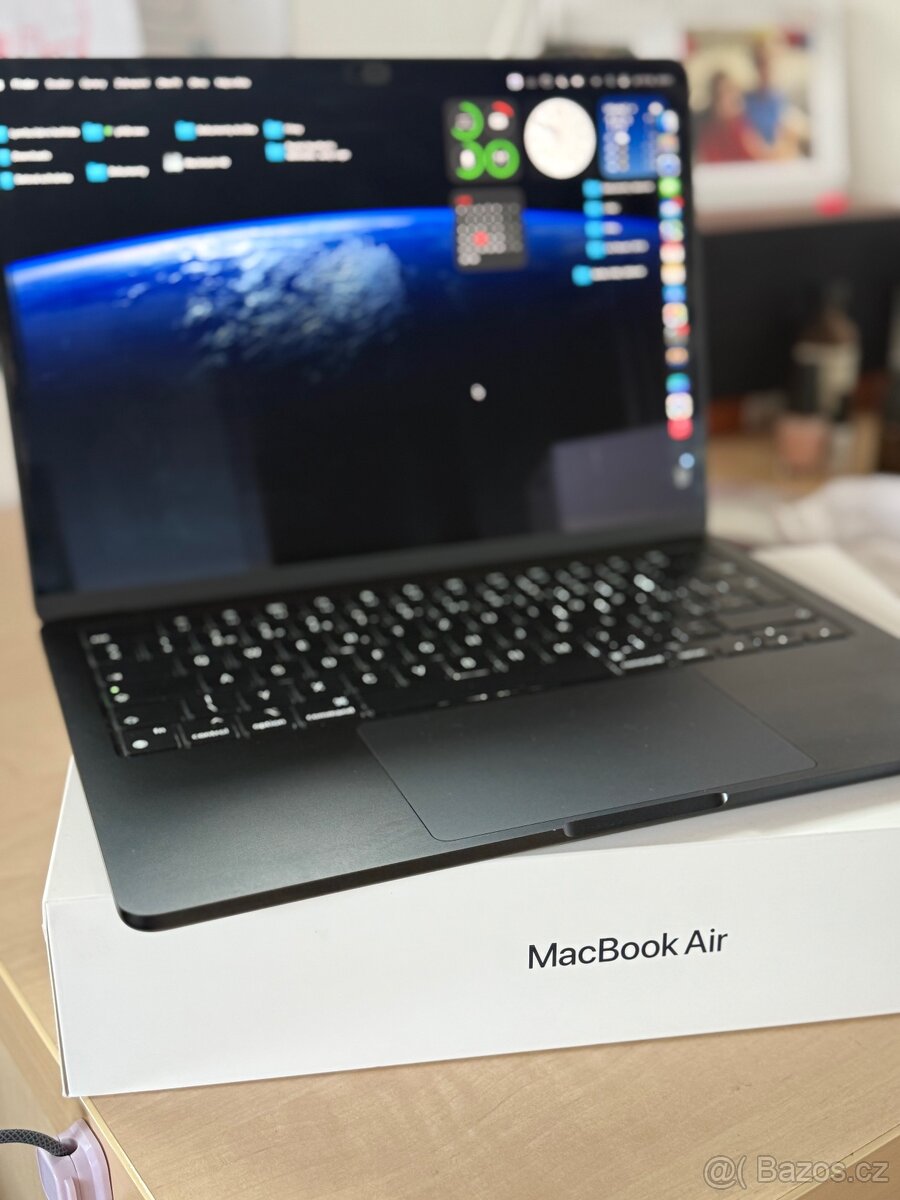 MacBook Air 13" M2 CZ + 8 GB