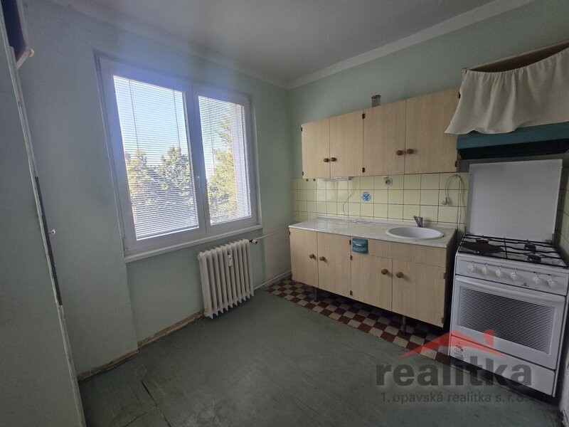 Prodej bytu 3+1, 62m2, s velkou lodžií, Opava,ul. Elišky Krá
