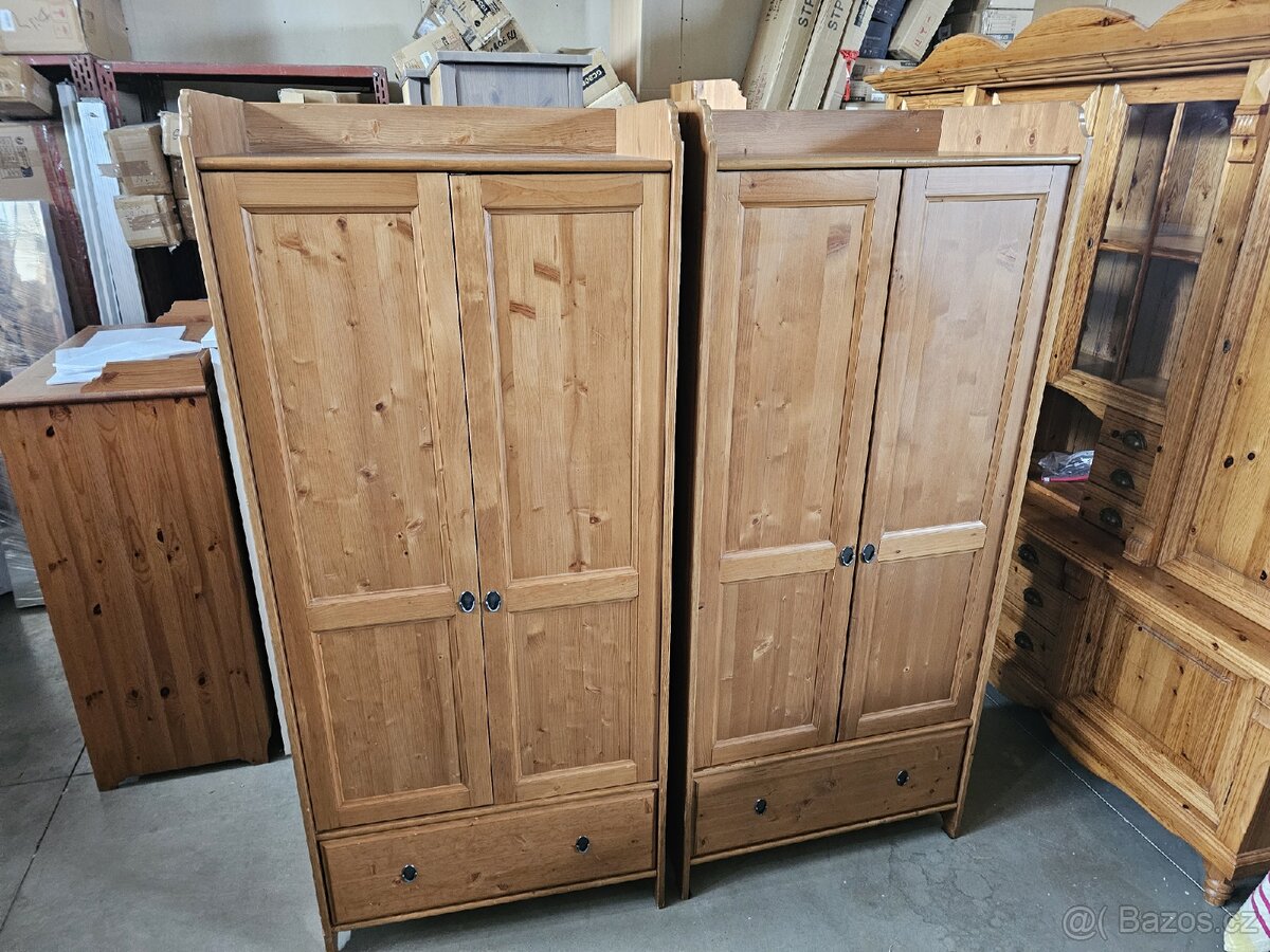 ŠATNÍ SKŘÍNĚ IKEA LEKSVIK