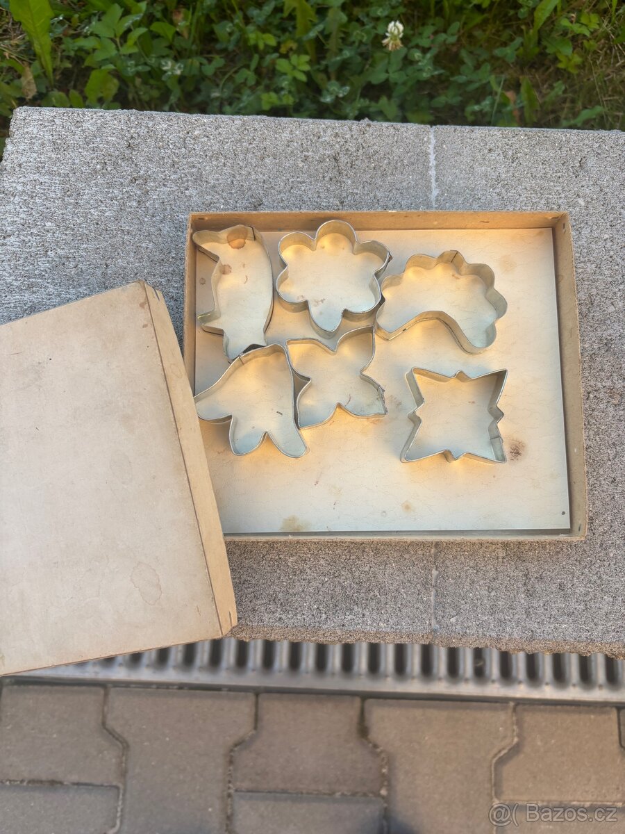 Kovová vykrajovátka na cukroví – sada 6 ks