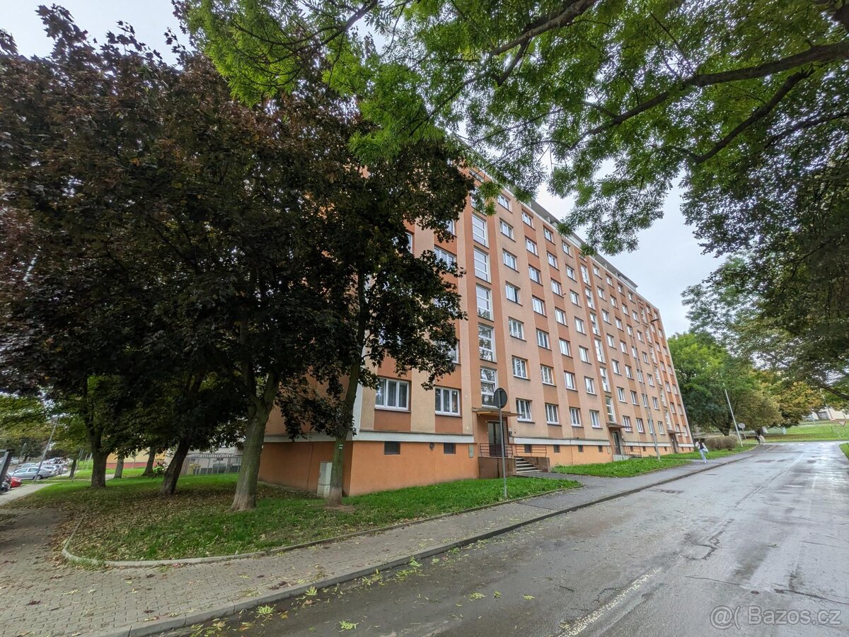 Pronájem bytu 3+1 v ulici Chomutovská 1253 v Kadani