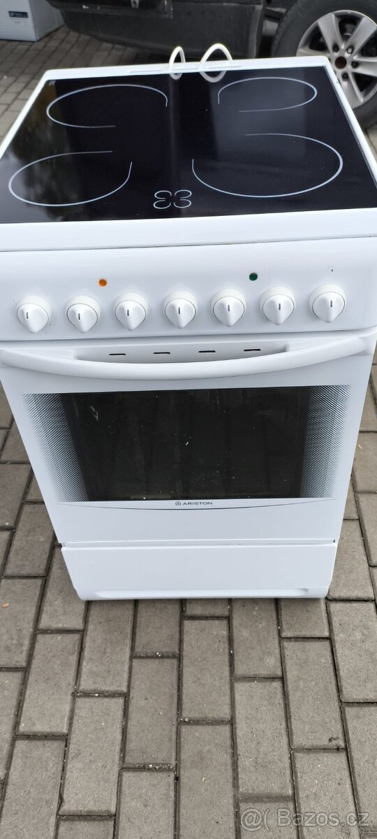 Prodám elektrický sporák ARISTON