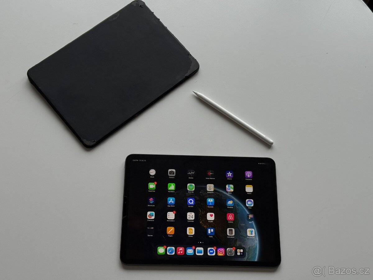 Apple iPad Pro 11" (2021, M1, 128GB) + Klávesnice + Pencil
