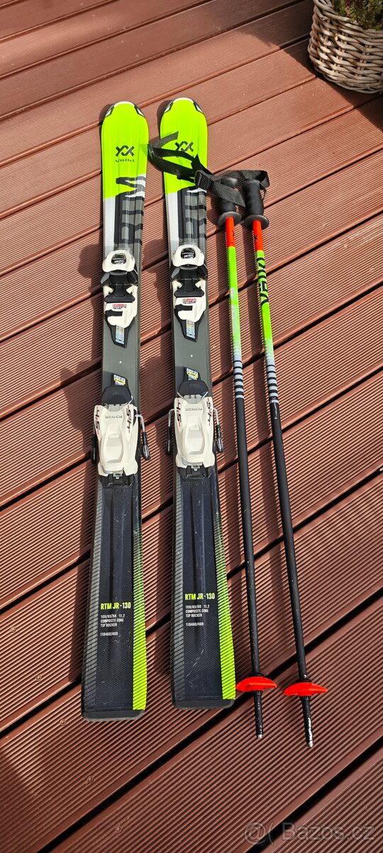 Zachovalé dětské lyže Volkl + hůlky