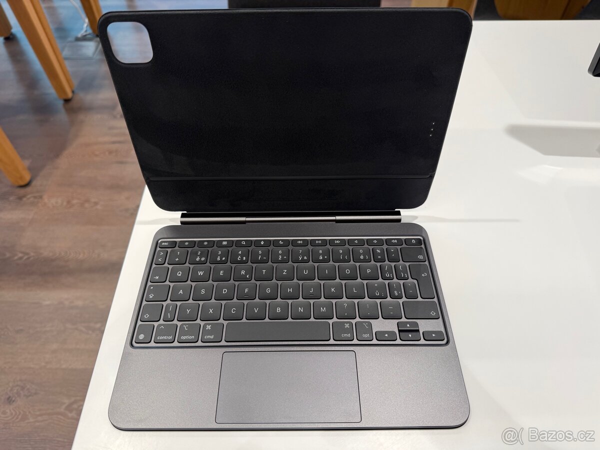 Apple Magic Keyboard pro iPad pro 11” 2024-černá