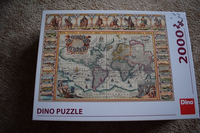 Puzzle 2000 Starý svět Dino