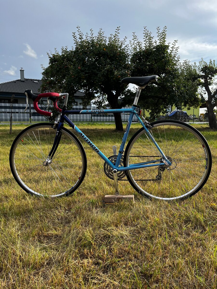 Silniční kolo Author C2000S