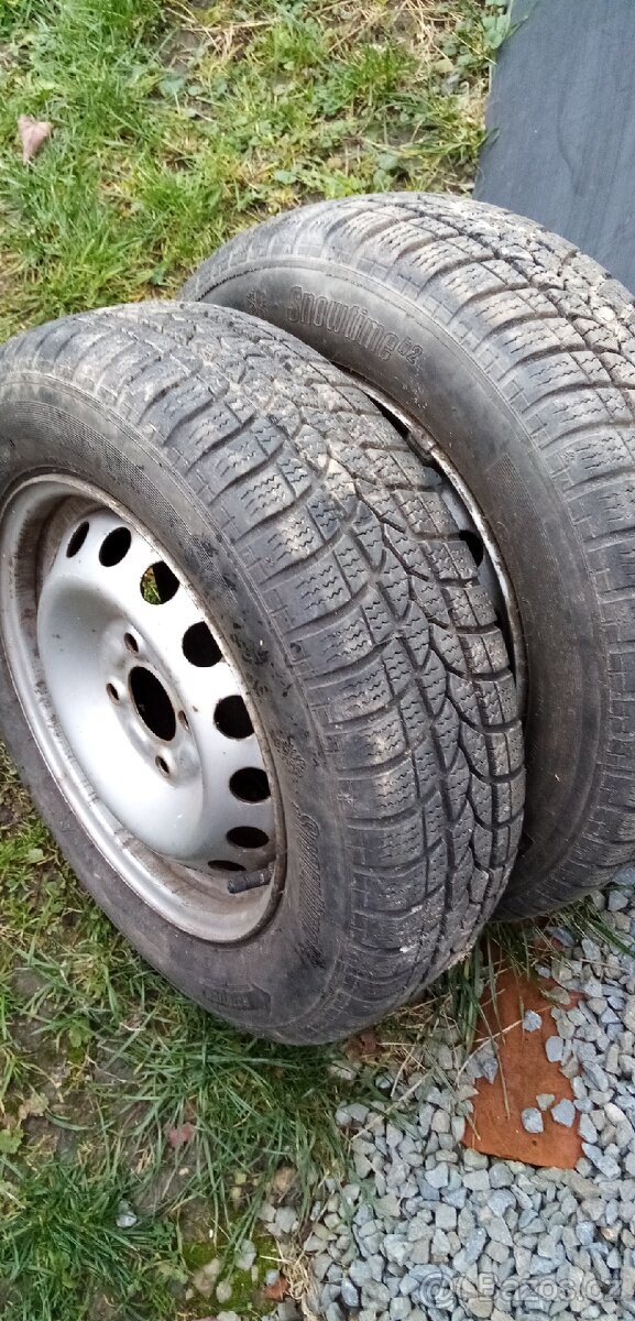 PRODÁM ZIMNÍ SADU PNEU 155/70 R13 DISKY RENAULT