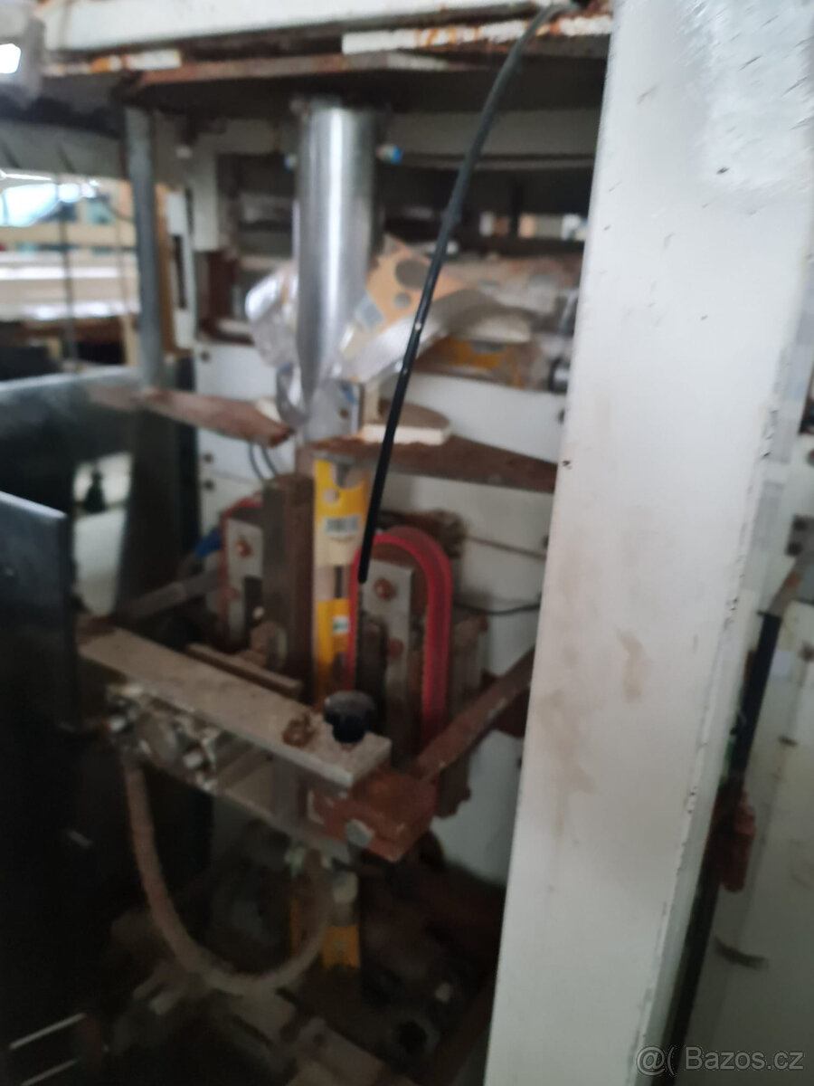 Vertikální balící linka Velteko