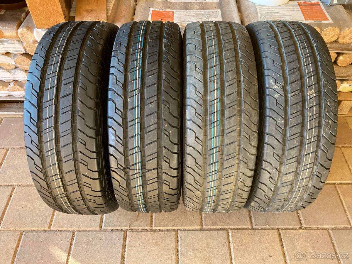 4 letní pneumatiky 215/70/15C Continental