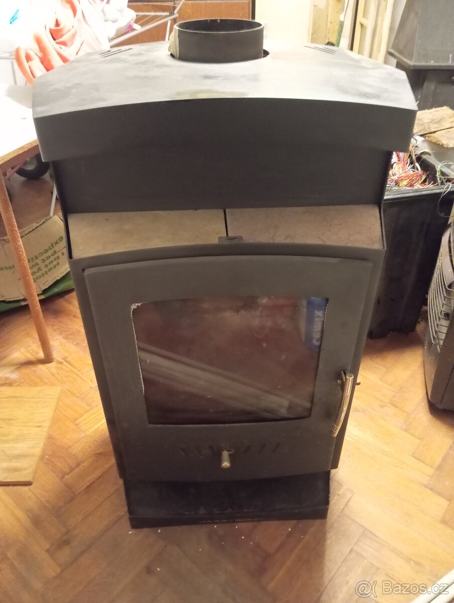 Teplovodní krbová kamna