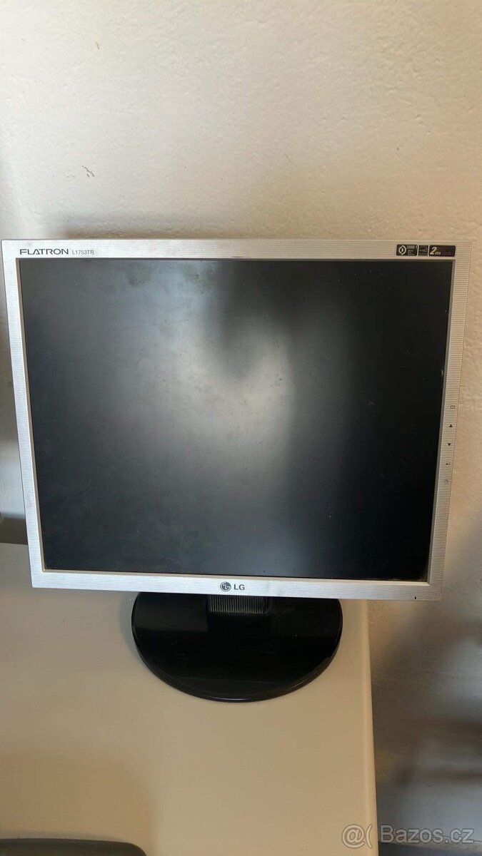 LG Flatron L1753 TR LCD monitor