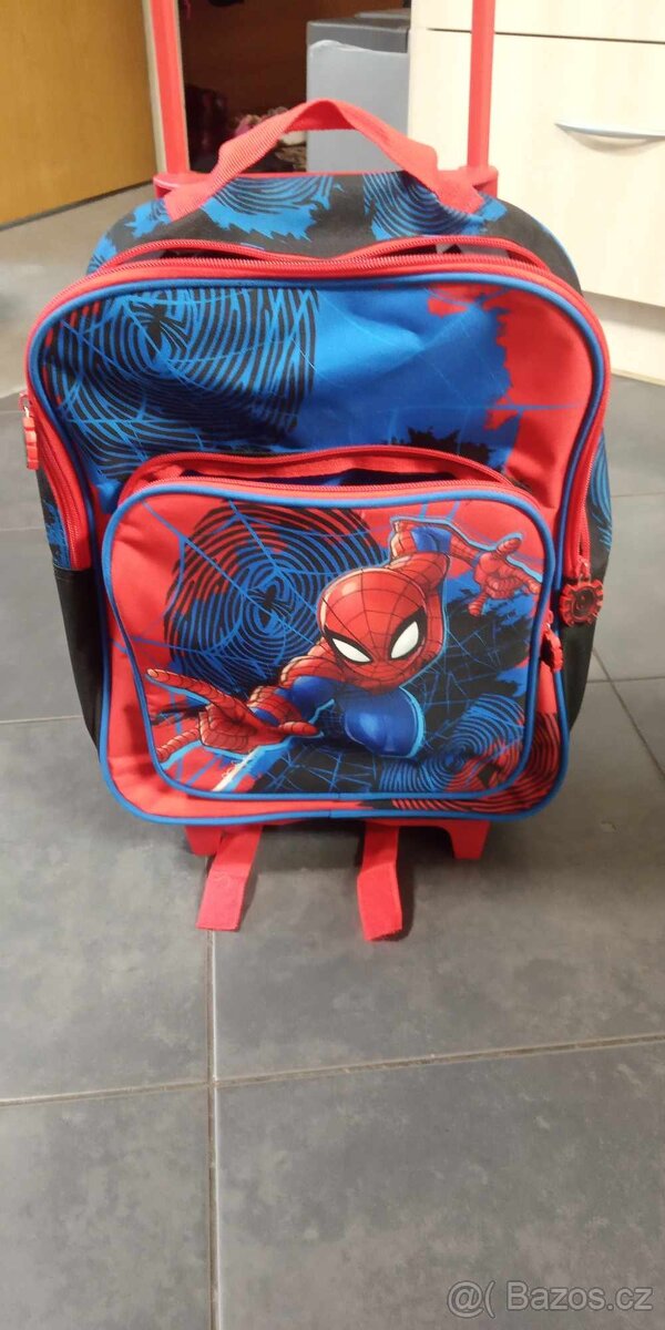 DĚTSKÝ CESTOVNÍ KUFR NA KOLEČKÁCH s motivem Spider-Man