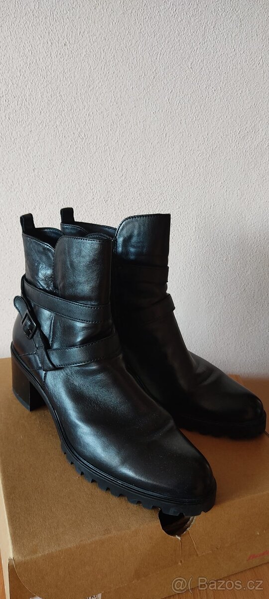 Nové dámské zimní boty, vel. 41