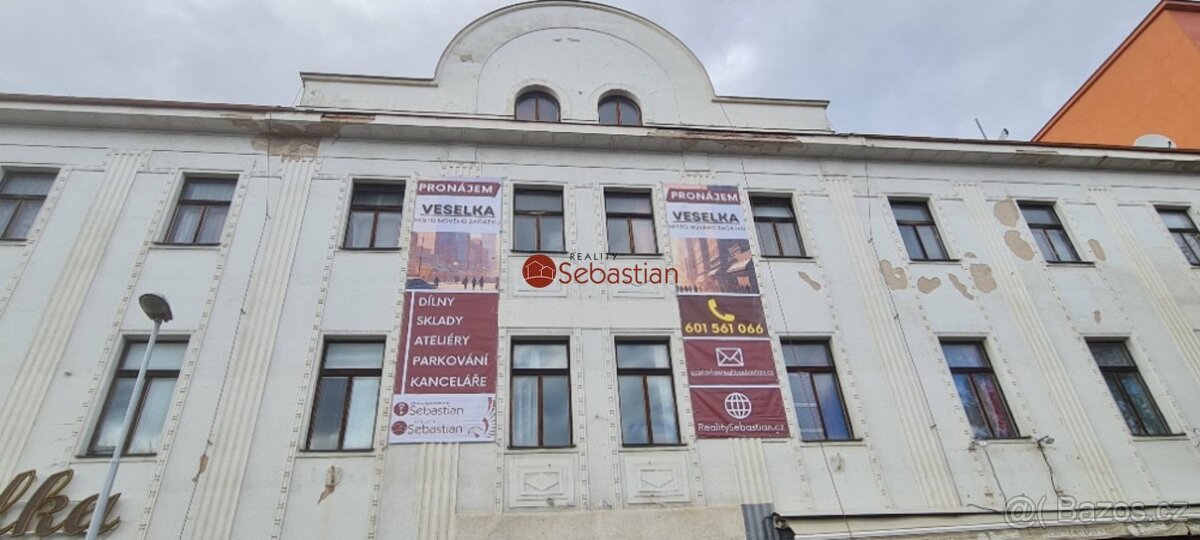 Kanceláře, dílny, ateliéry  v centru Pardubic - Veselka