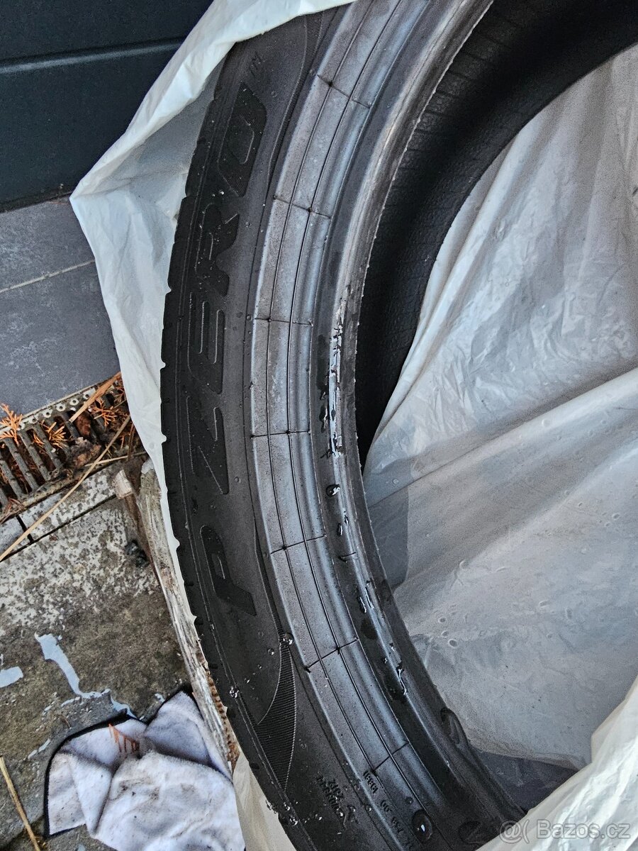 PIRELLI P zero letní 245/40 R19
