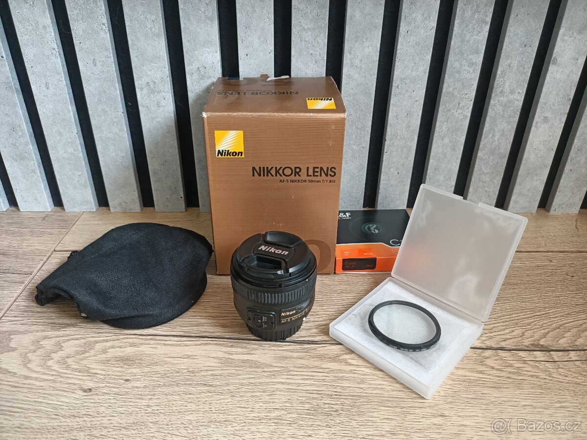 Nikkor 50mm f/1.8 + UV filtr