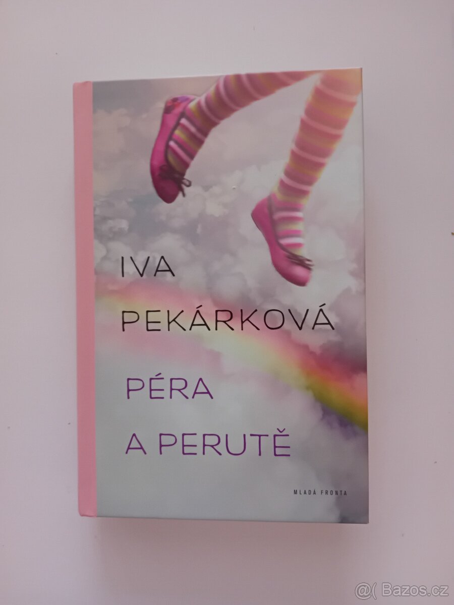 Péra a perutě - Iva Pekárková